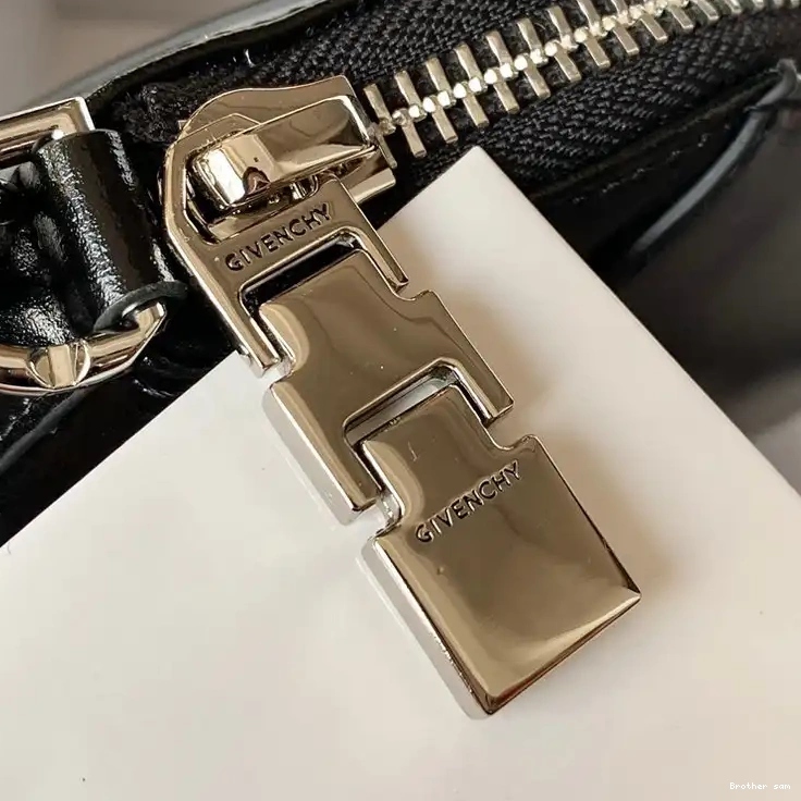 Brother sam Givenchy 2209SW0022 Bag 0805